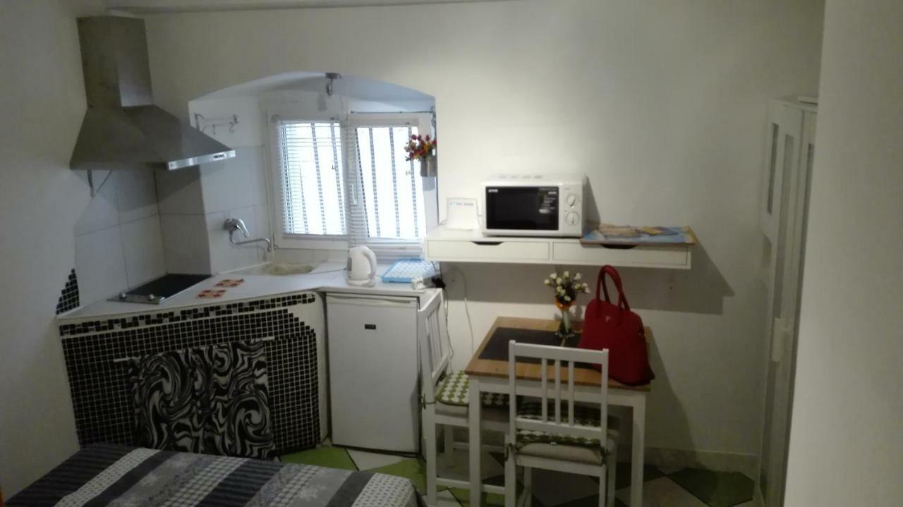 Split Studio Irisha Buitenkant foto